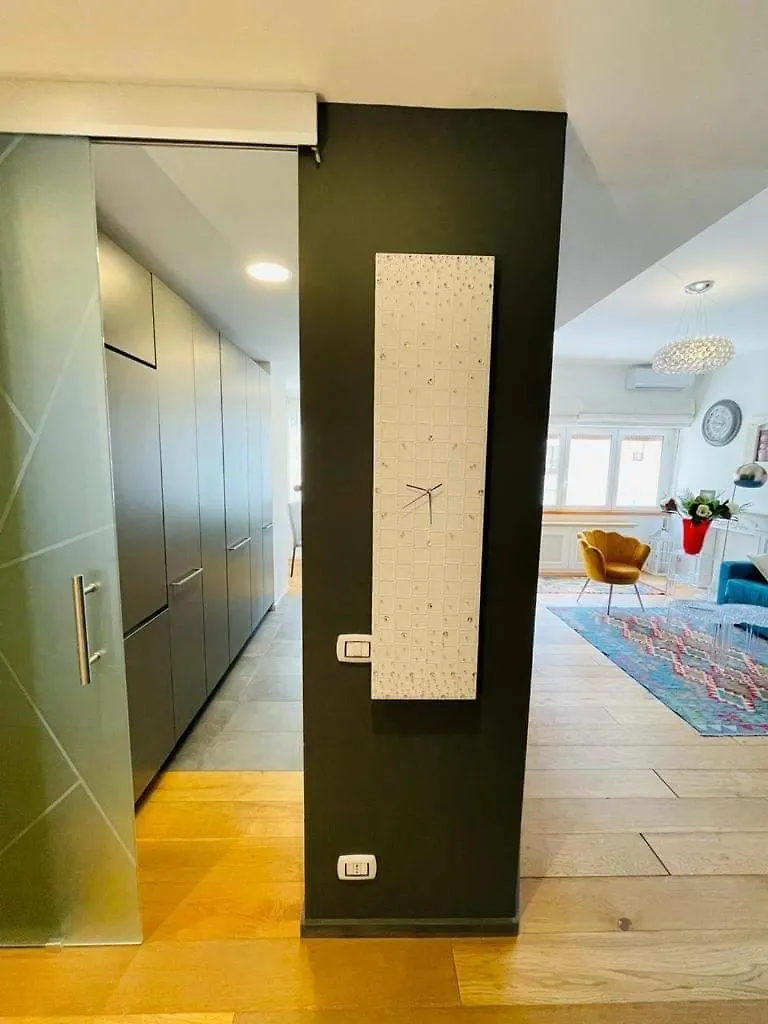 Alessi Design Suite Tra Centro E Mare Palermo Apartment